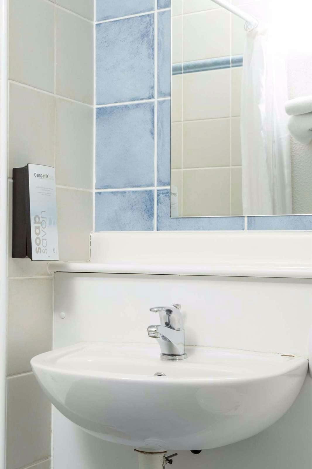 Hotel Campanile Dartford South East Of London photo 4