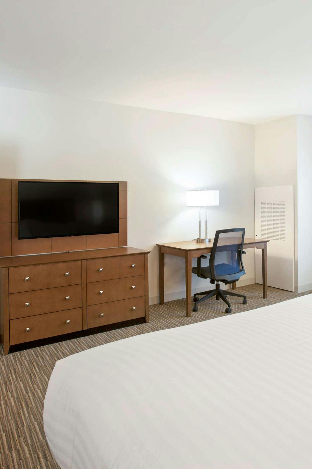Hotel Holiday Inn Express & Suites Austin Downtown University photo 3