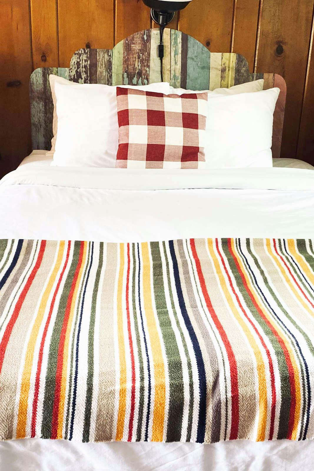 Hotel Foot of the Mountain Motel photo 1