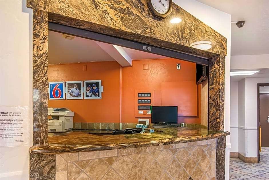 Hotel Motel6 Wilsonville, OR - Portland photo 4