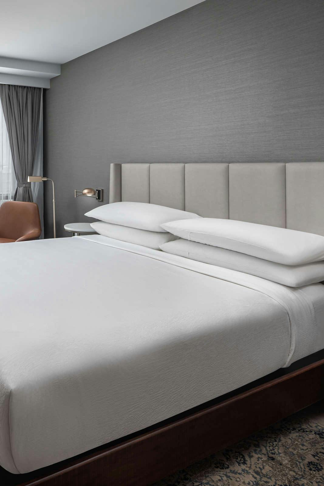 Hotel Four Points by Sheraton Flushing photo 2