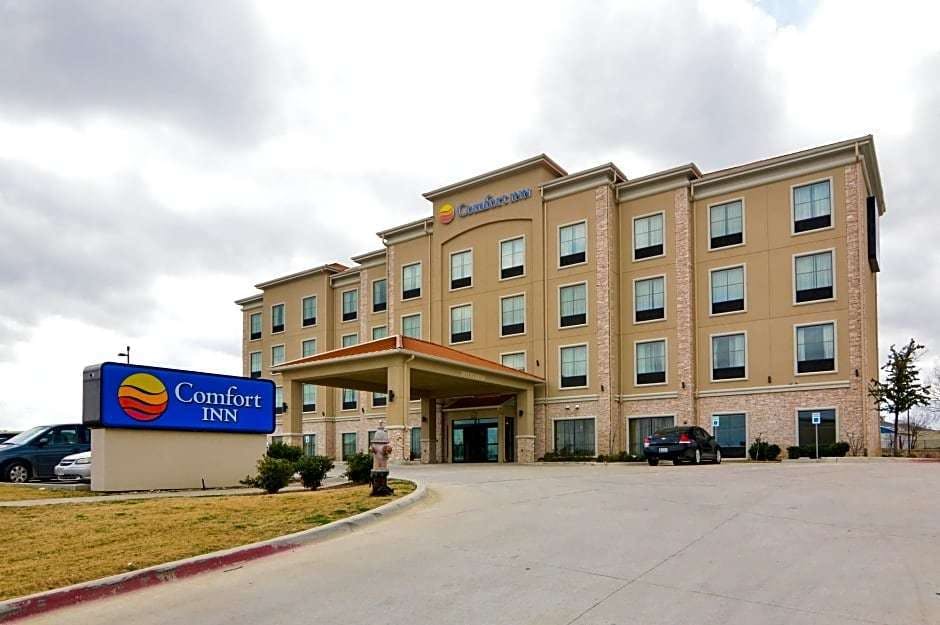 Comfort Inn and Suites Fort Worth Fossil Creek