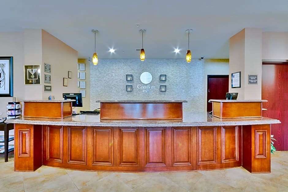 Hotel Comfort Inn and Suites Fort Worth Fossil Creek photo 3