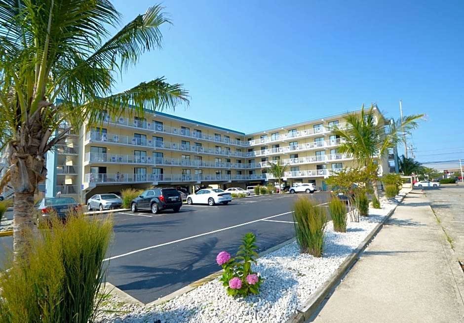 Coastal Palms Inn &amp; Suites