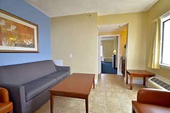 Hotel Coastal Palms Inn & Suites photo 5