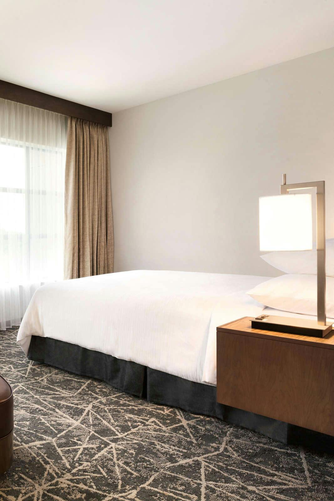 Hotel Embassy Suites by Hilton San Antonio Brooks City Base photo 5