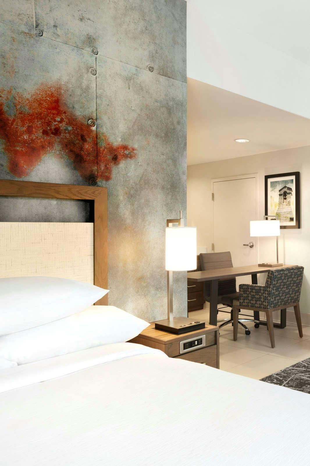 Hotel Embassy Suites by Hilton San Antonio Brooks City Base photo 4