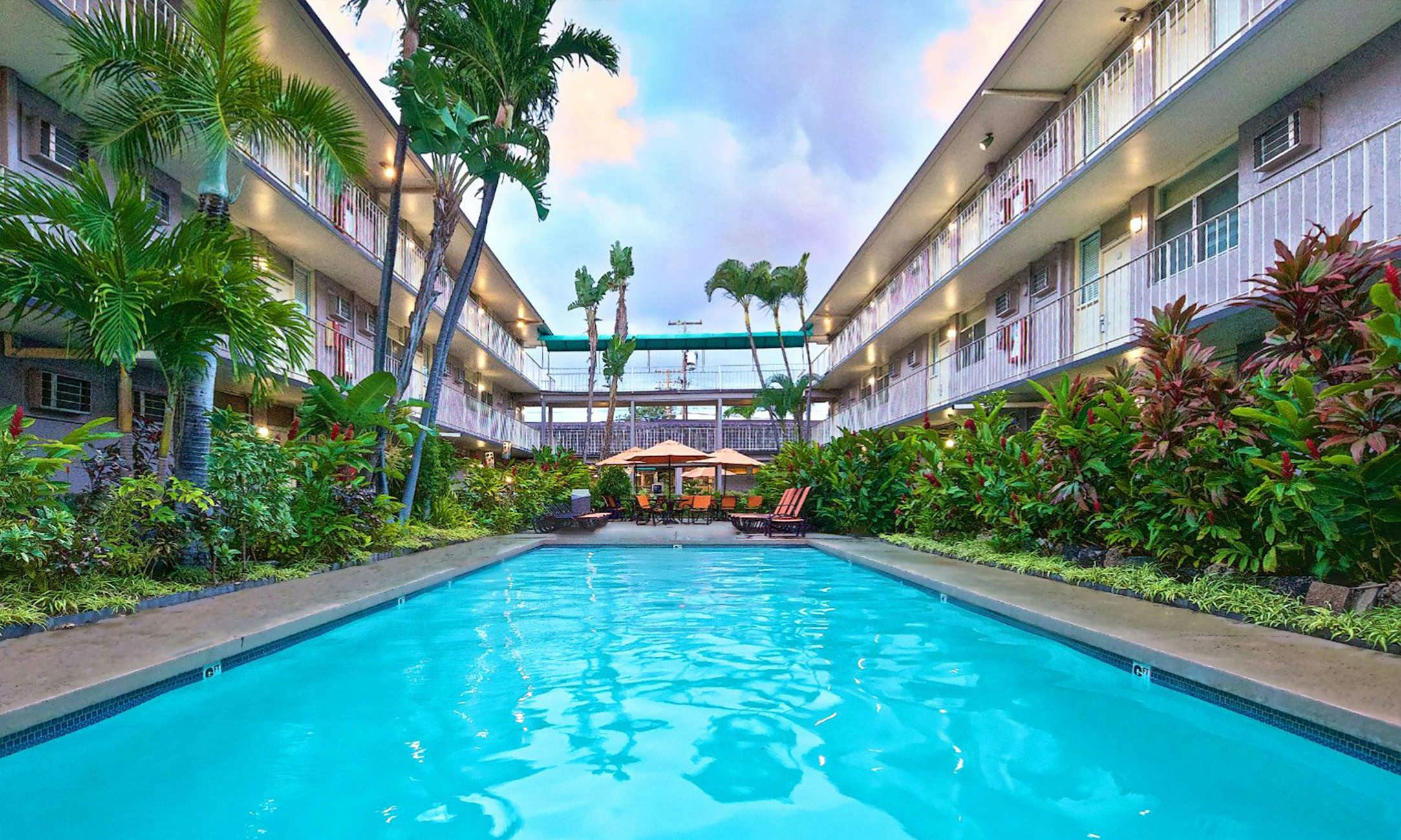 Pacific Marina Inn Airport