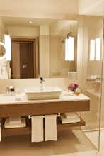 Hotel Kempinski Hotel Vier Jahreszeiten photo 3