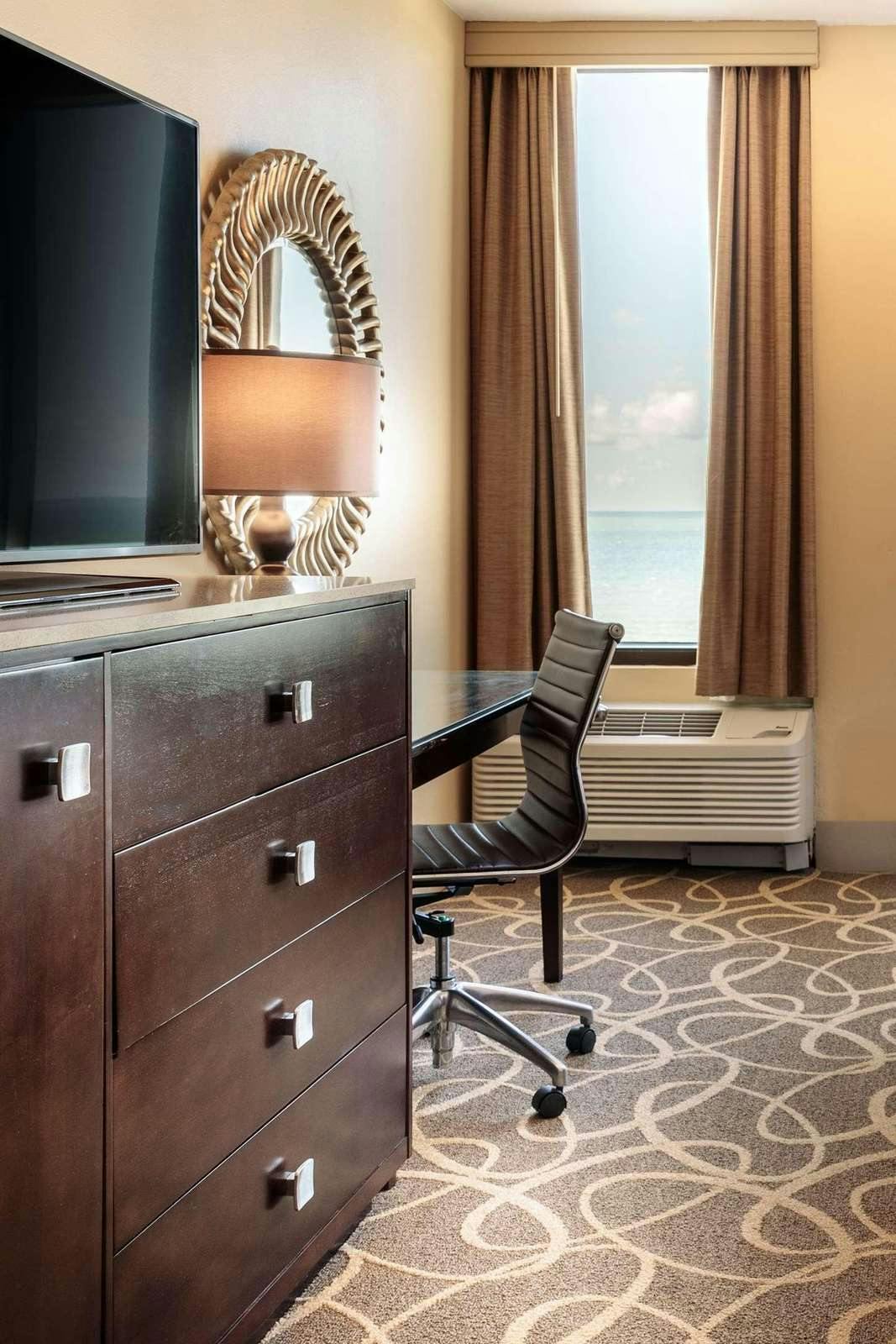 Hotel Hilton Galveston Island Resort photo 3