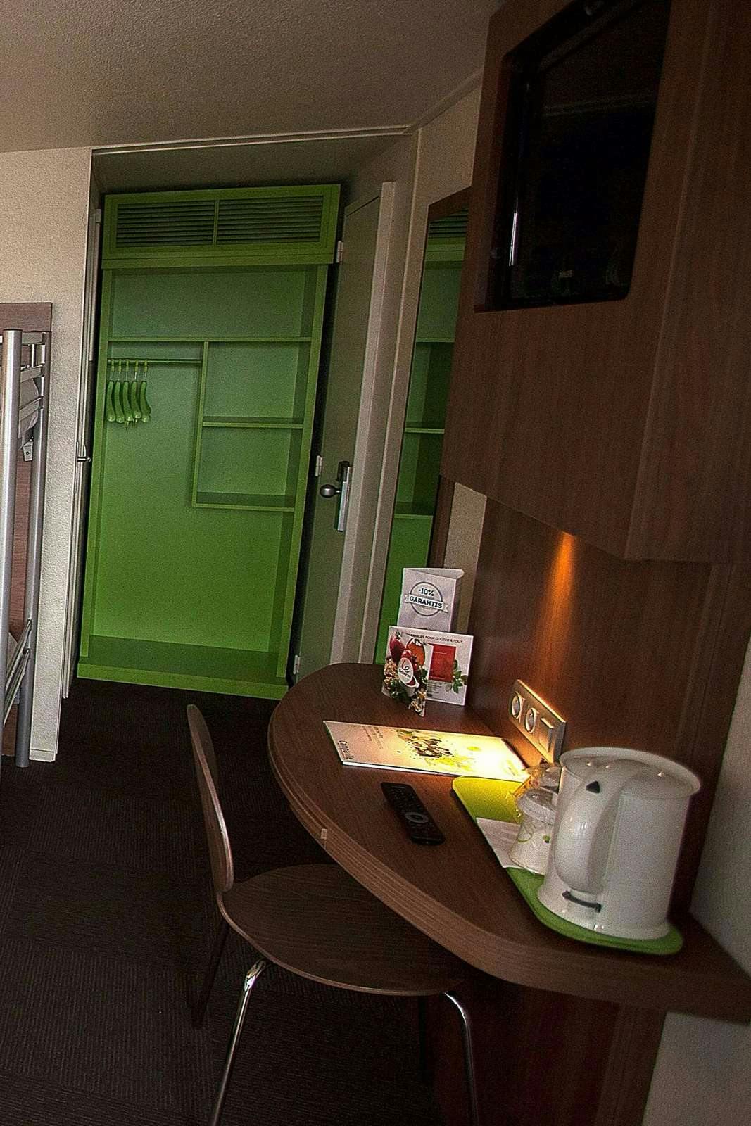 Hotel Campanile Avignon Sud - Montfavet La Cristole photo 3