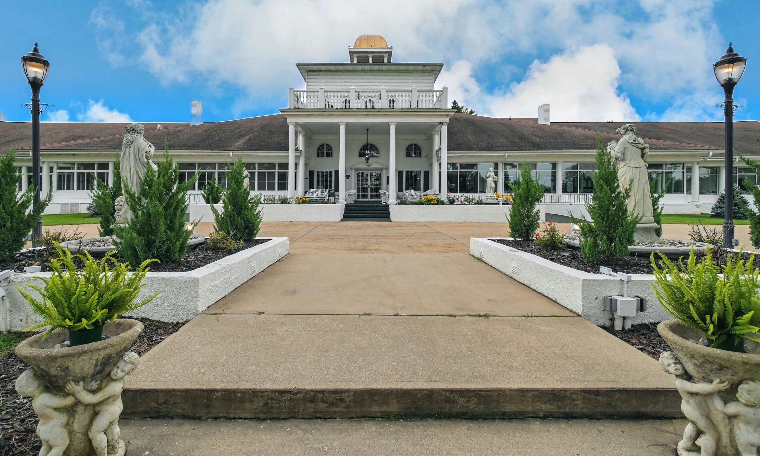 The Four Seasons Island Resort