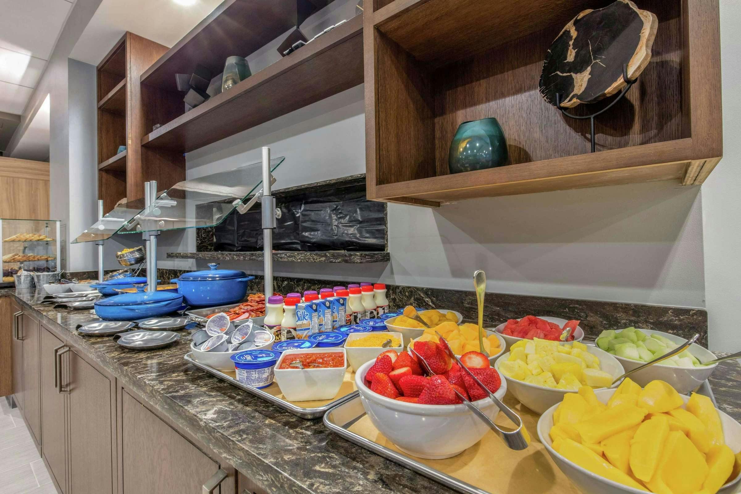 Hotel DoubleTree by Hilton Birmingham Perimeter Park photo 3