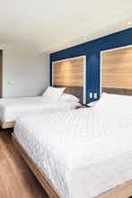 Hotel Tru by Hilton Ft lauderdale Airport photo 1