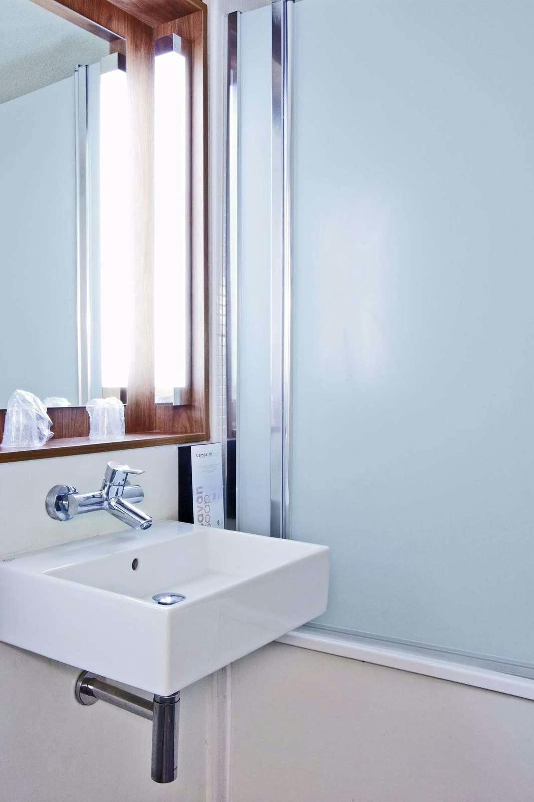 Hotel Campanile Chanas photo 4