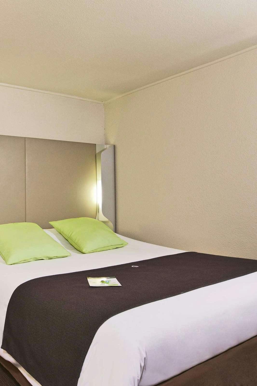 Hotel Campanile Chanas photo 1