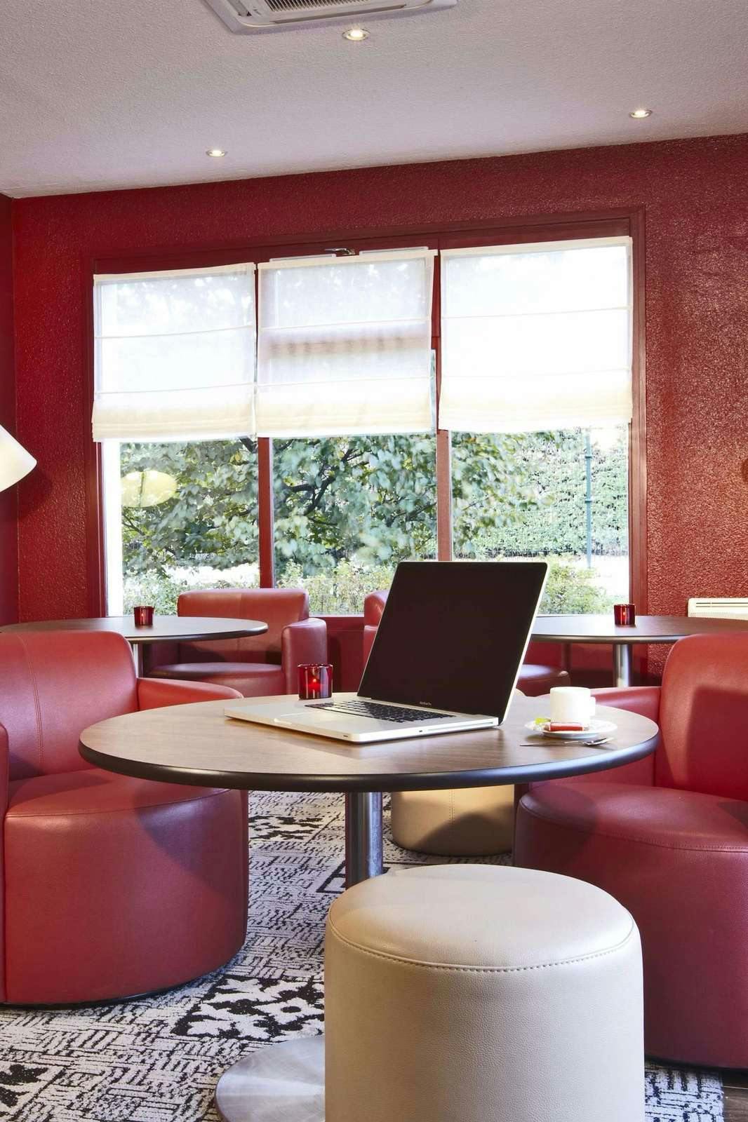 Hotel Campanile Chanas photo 5