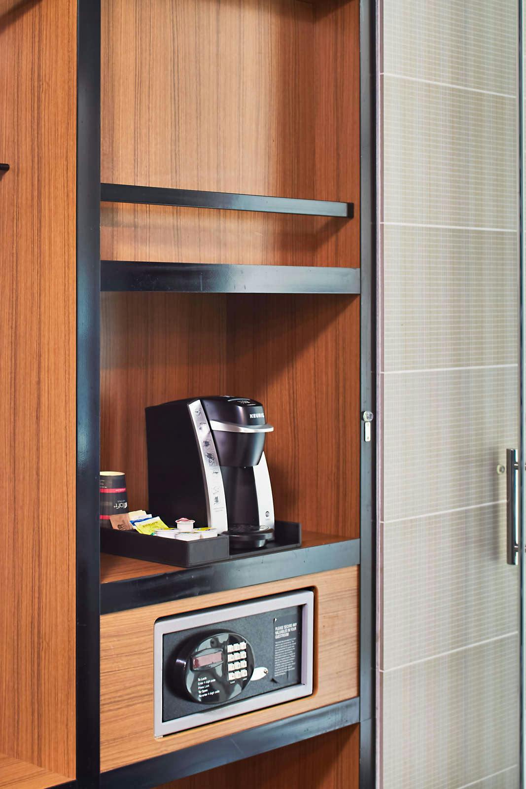 Hotel Aloft Dulles Airport North photo 5