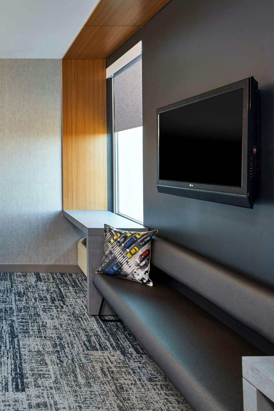 Hotel Aloft Dulles Airport North photo 4