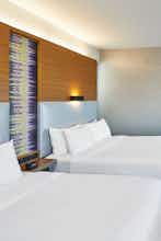 Hotel Aloft Dulles Airport North photo 2