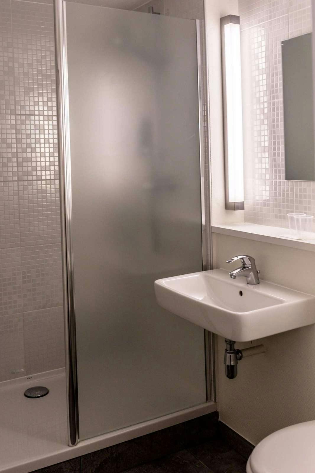 Hotel Campanile Laval Ouest photo 2