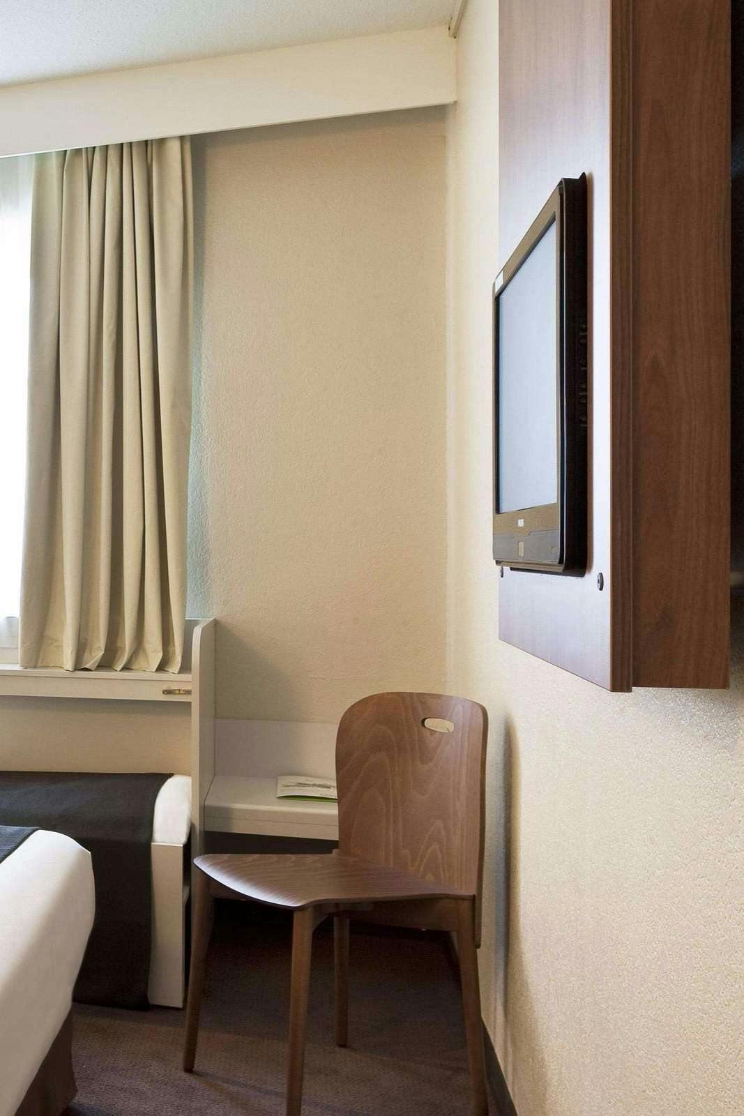 Hotel Campanile Perpignan - Aéroport photo 3