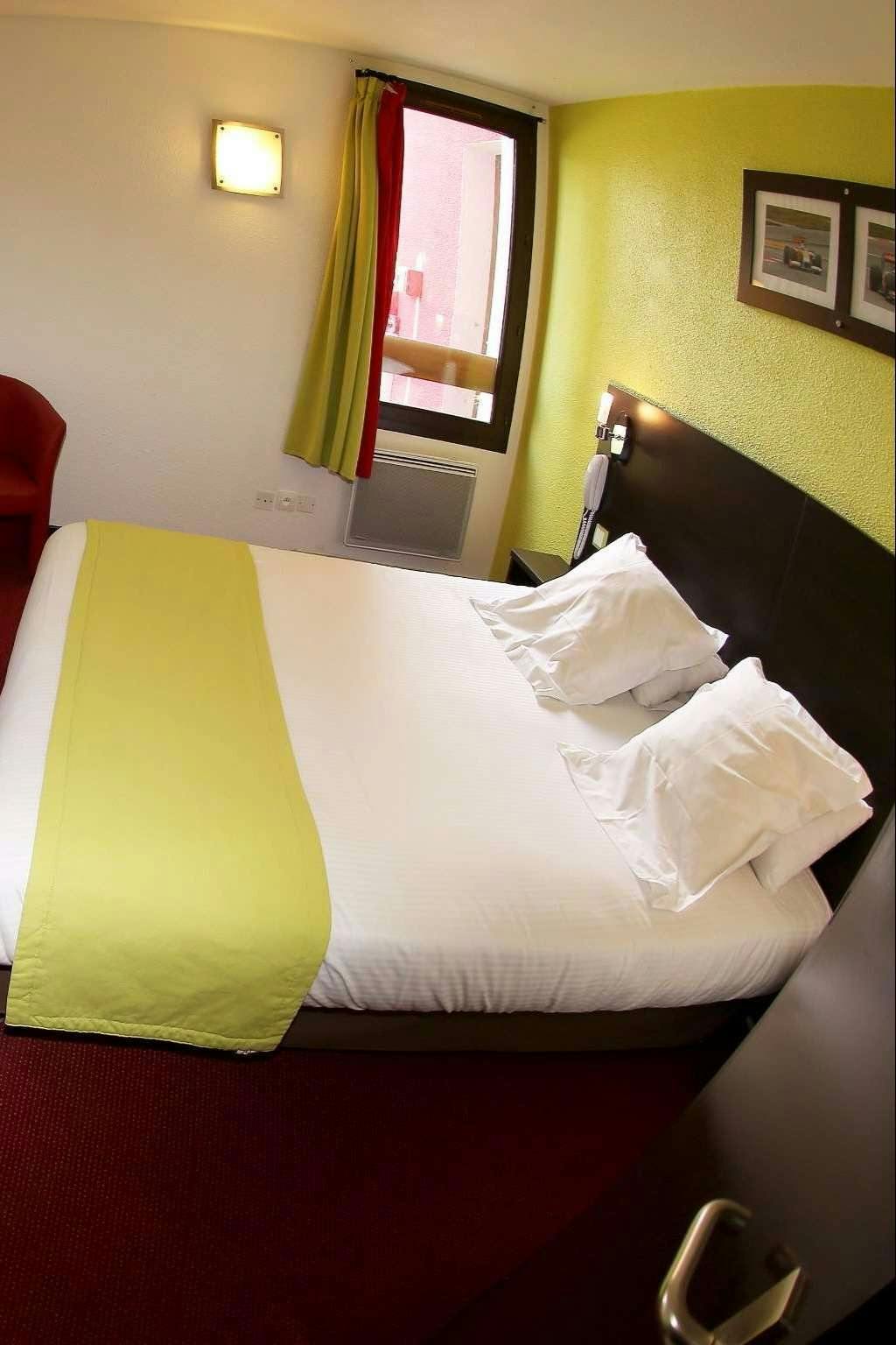 Hotel Kyriad Design Enzo Montlucon - Saint Victor photo 1