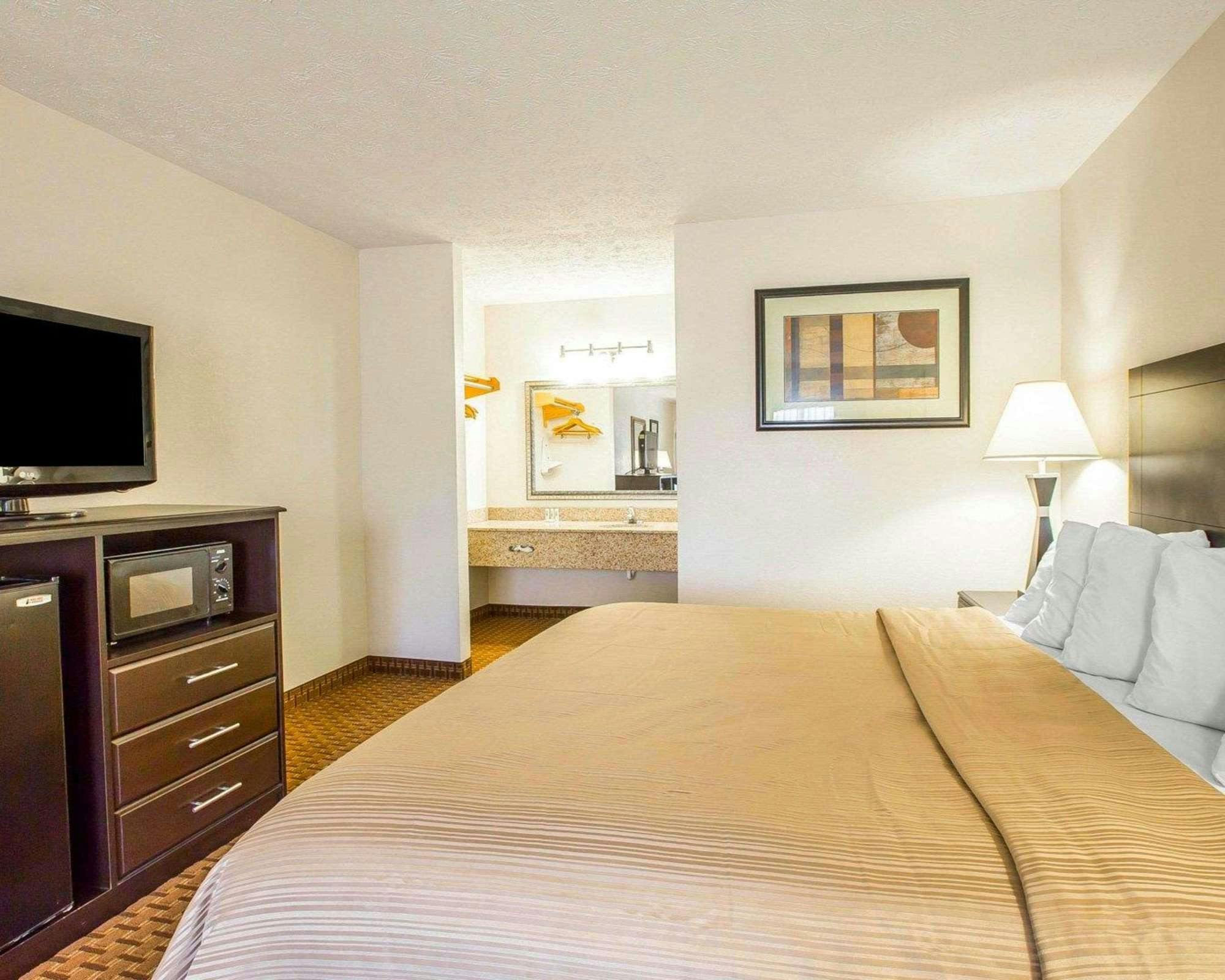 Hotel Quality Inn Dahlonega Near University photo 2