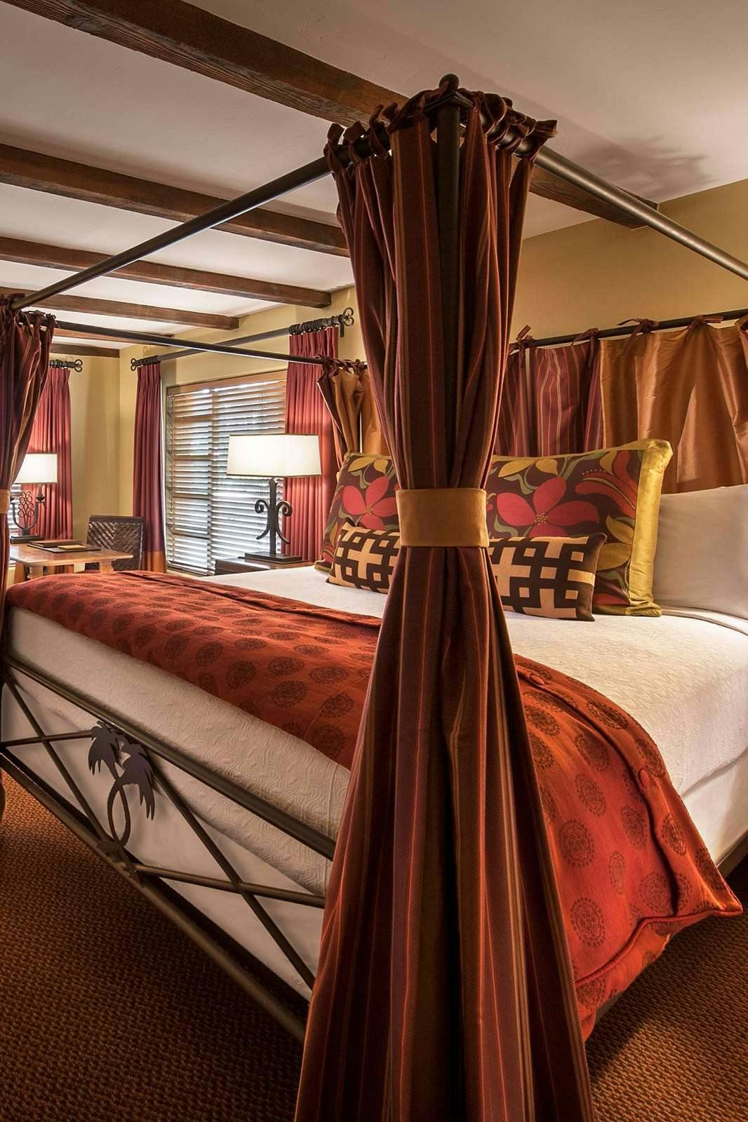 Hotel ROYAL PALMS RESORT AND SPA IN THE UNBOUND COLLECTION BY HYATT(FORMERLY ROYAL PALMS RESORT AND SPA) photo 1