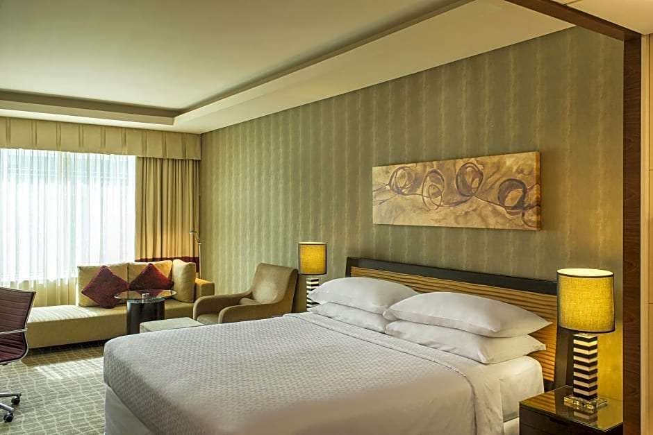 Hotel Four Points by Sheraton Bur Dubai photo 4