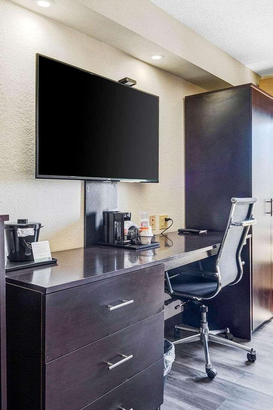 Hotel Wingate by Wyndham Leesburg Florida photo 2