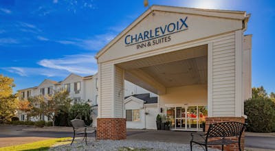 Charlevoix Inn & Suites Sure Stay Collection By Best Western