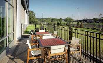 Hampton Inn and Suites Teaneck Glenpointe, NJ