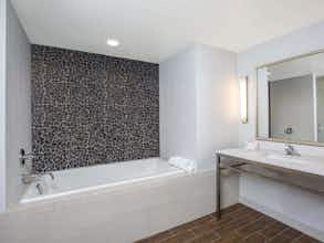 Hotel HILTON GARDEN INN OLYMPIA photo 2