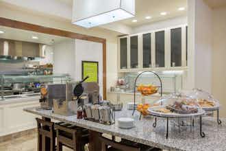 Hotel HILTON GARDEN INN OLYMPIA photo 5