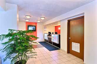 Hotel Motel 6 Nashua, NH - South photo 2