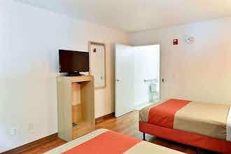 Hotel Motel 6 Nashua, NH - South photo 5