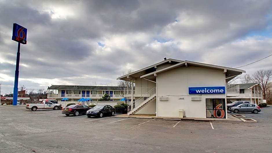 Motel 6 Elizabethtown, KY