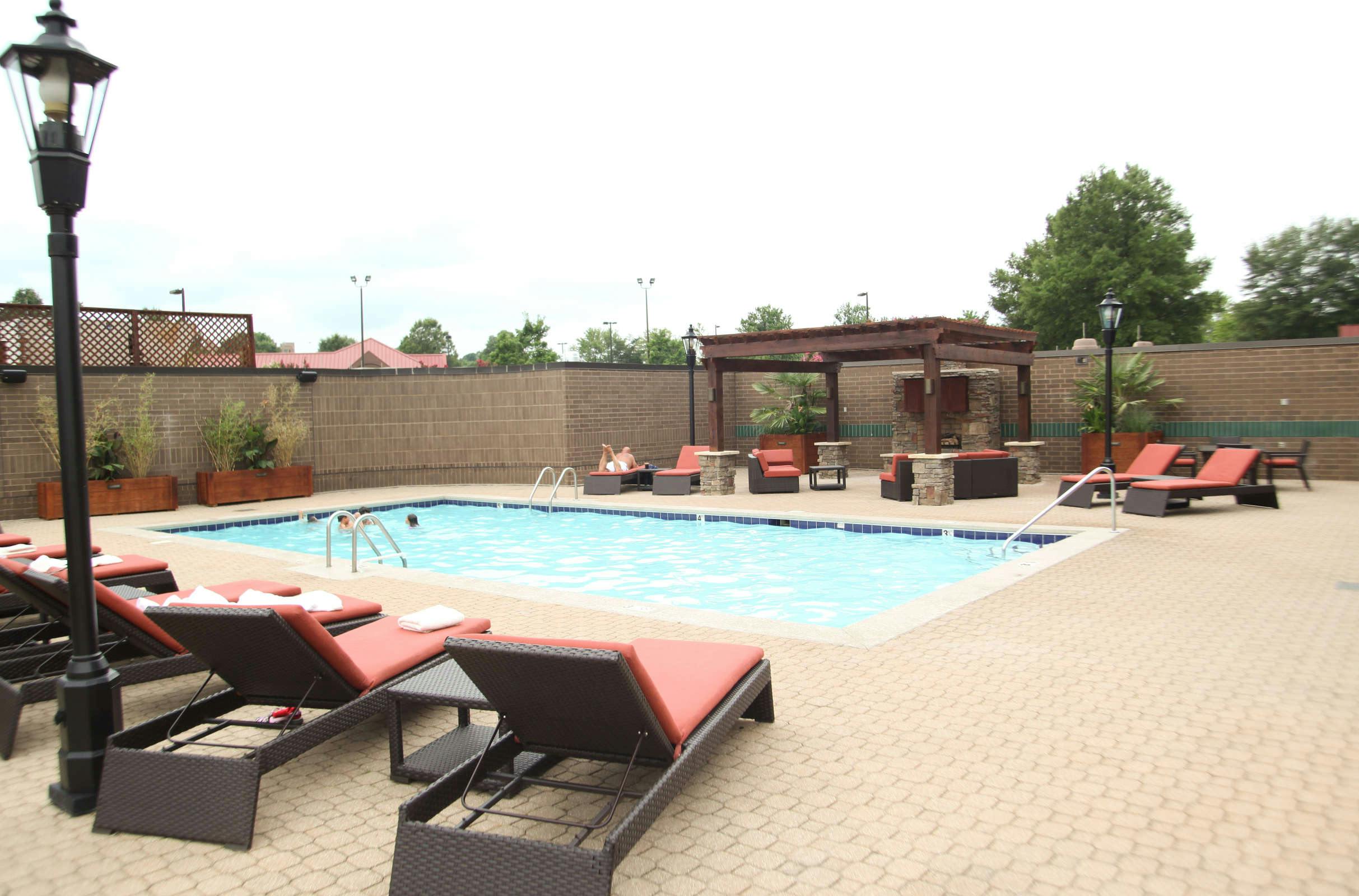 Hotel Hilton Charlotte University Place photo 1