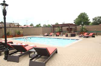 Hotel Hilton Charlotte University Place photo 1