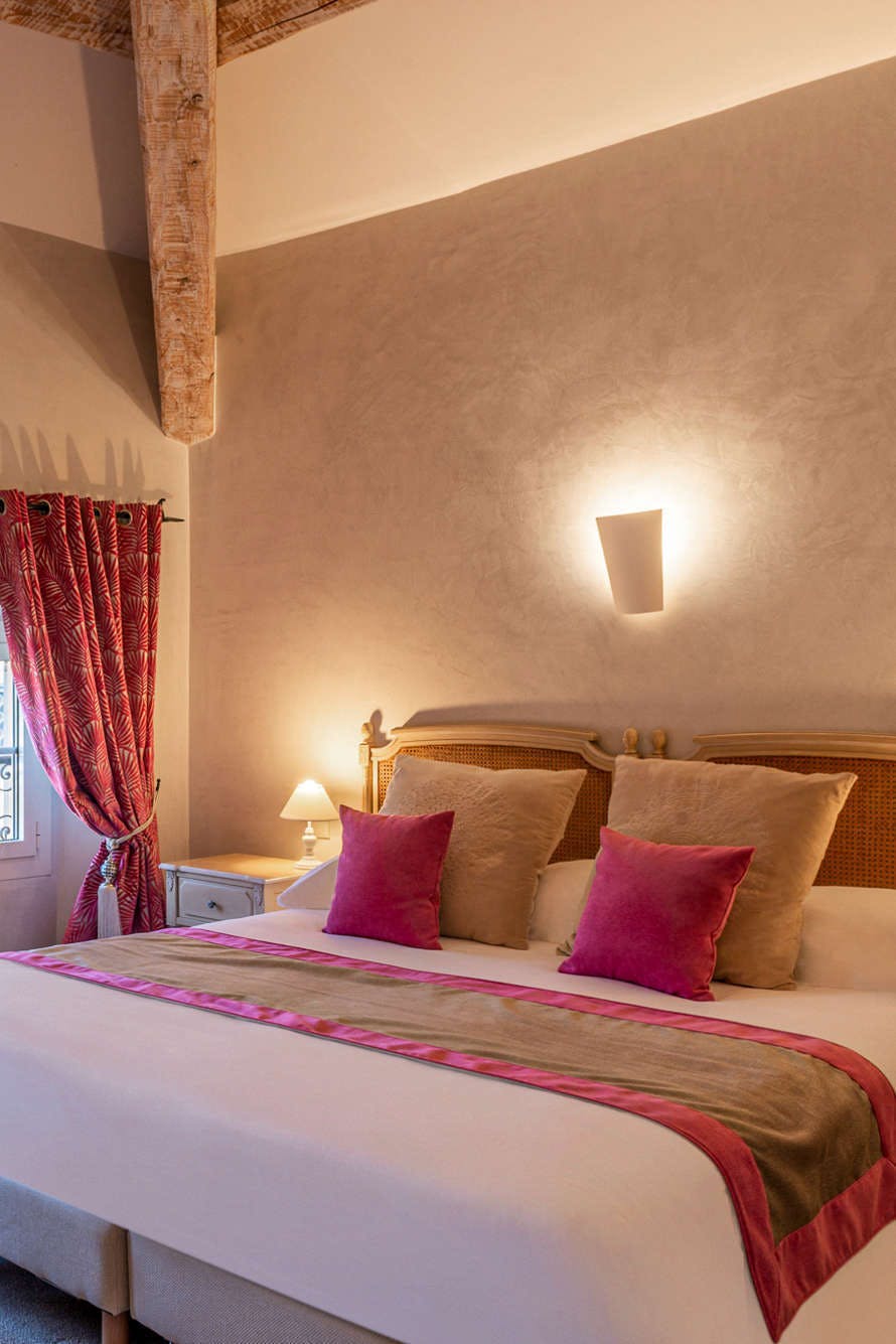 Hotel Hôtel Golf Château de la Bégude, The Originals Collection photo 3