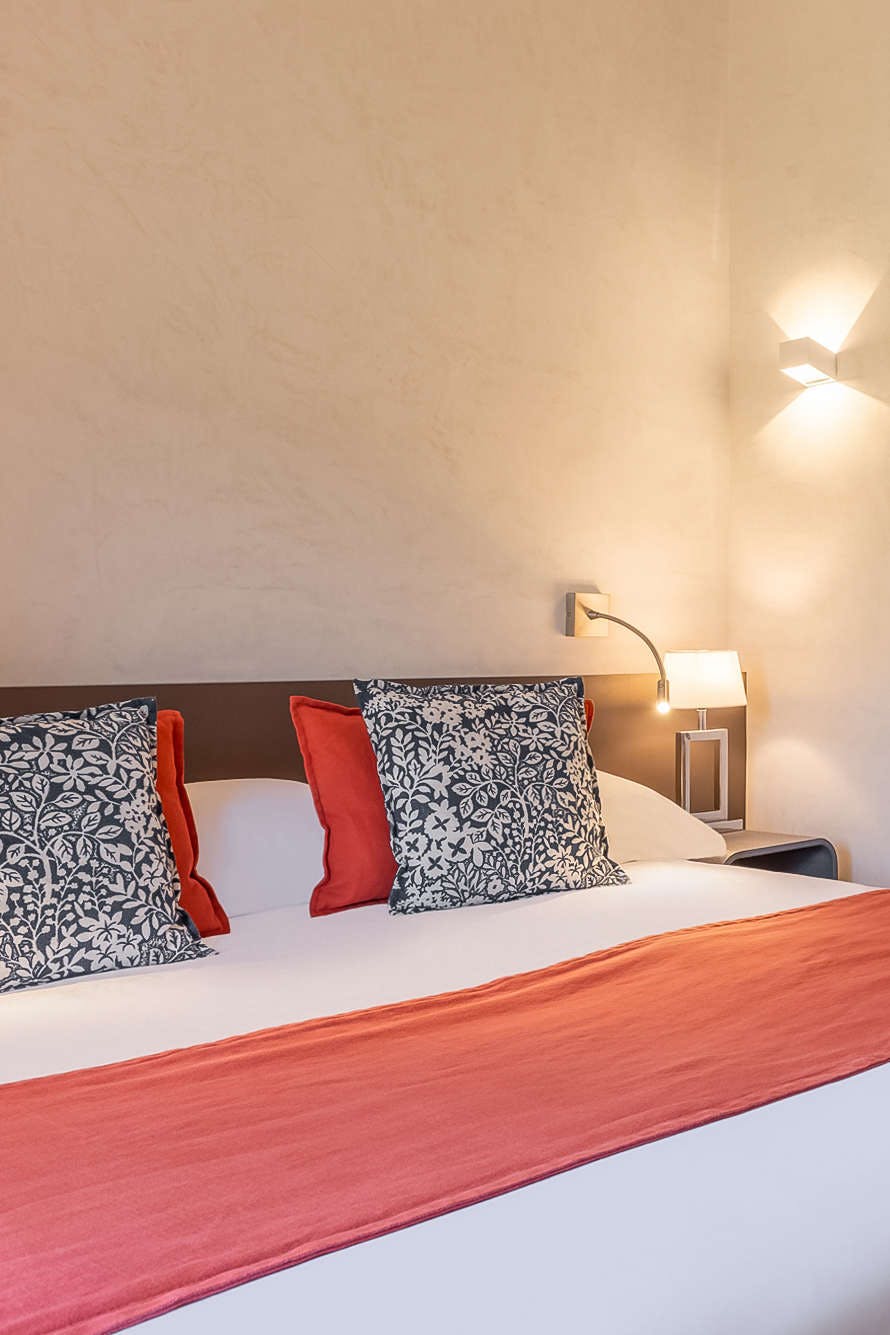 Hotel Hôtel Golf Château de la Bégude, The Originals Collection photo 5