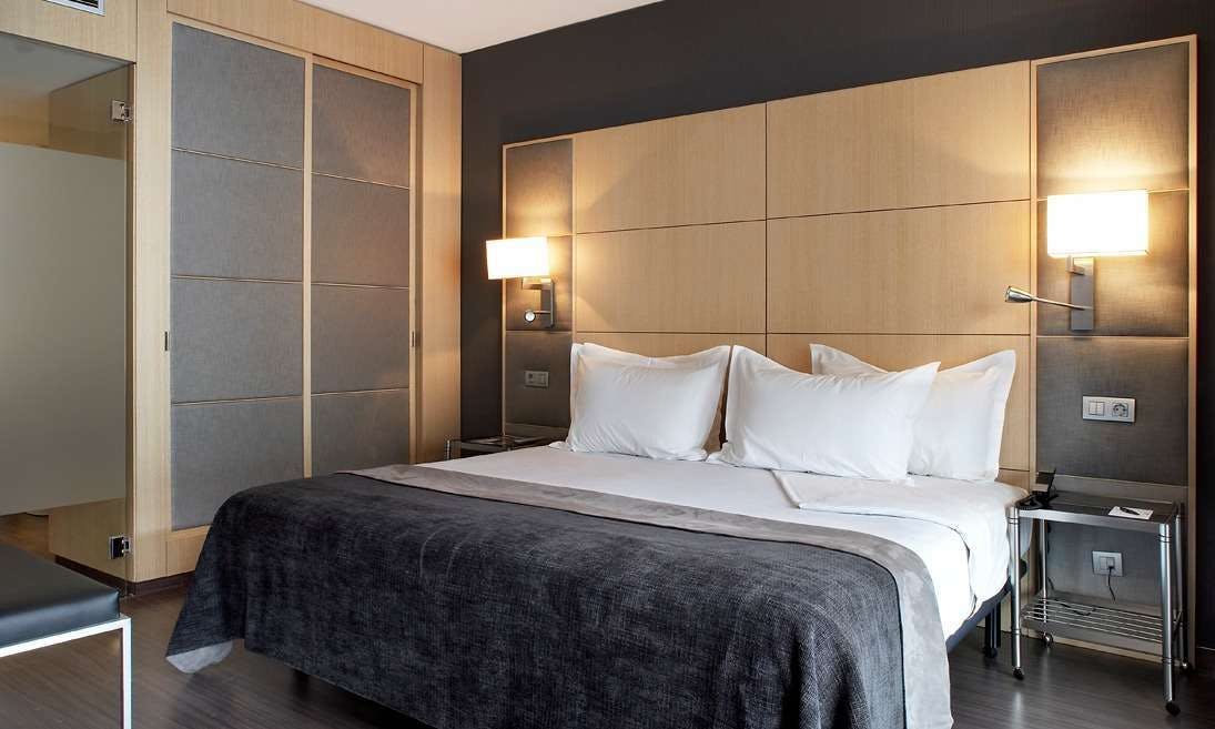 AC Hotel Victoria Suites by Marriott