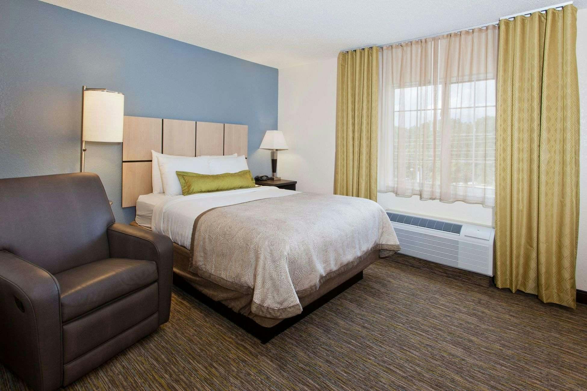 Hotel Sonesta Simply Suites Atlanta Gwinnett Place photo 2