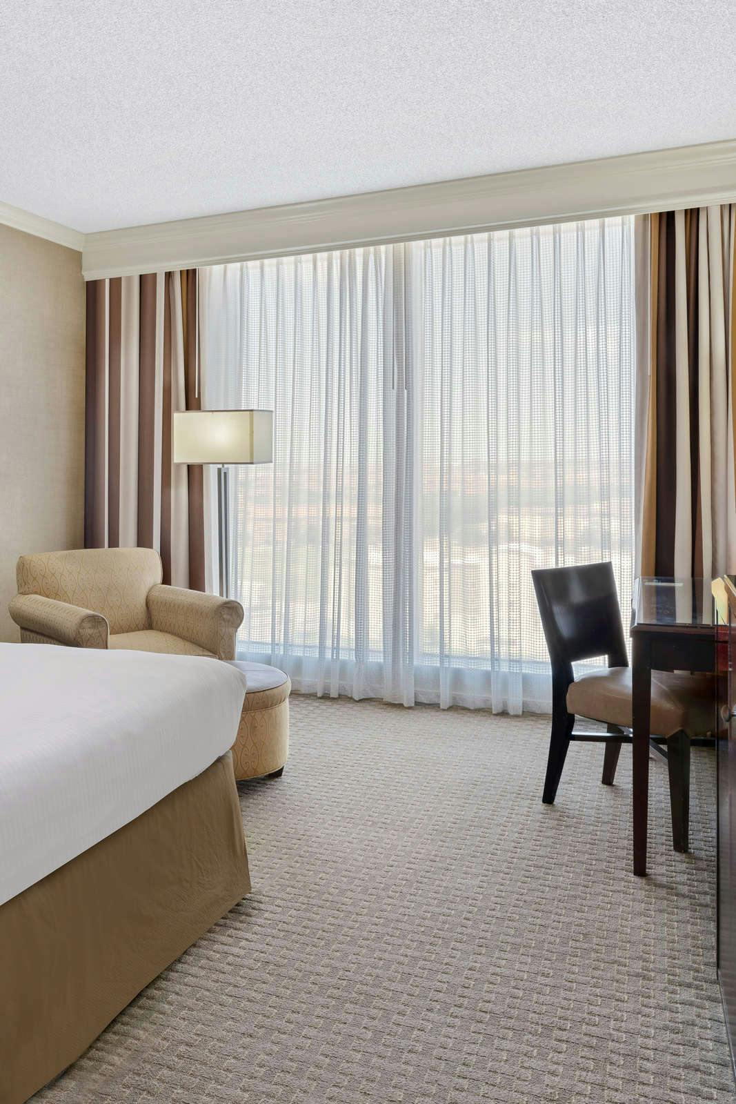 Hotel Renaissance Dallas North Hotel photo 2