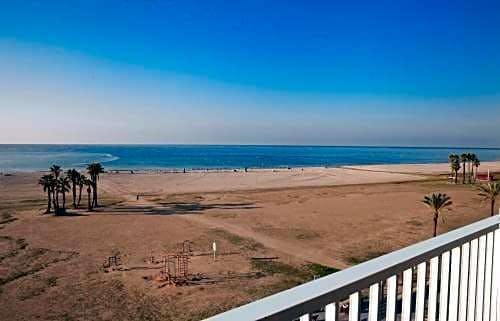 Hotel Hotel Brisamar Suites photo 2