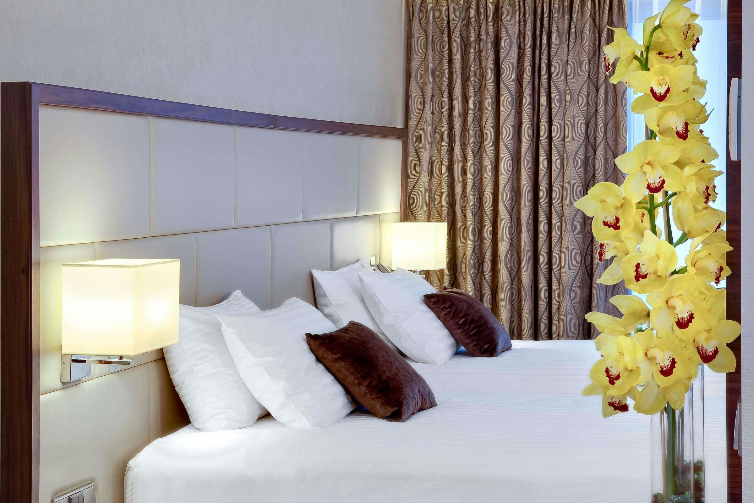 Hotel DoubleTree By Hilton Hotel and Conference Centre Warsaw photo 1