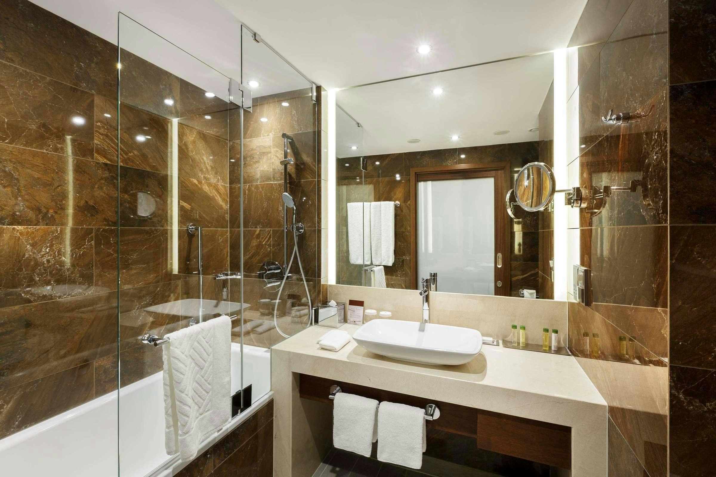 Hotel DoubleTree By Hilton Hotel and Conference Centre Warsaw photo 3