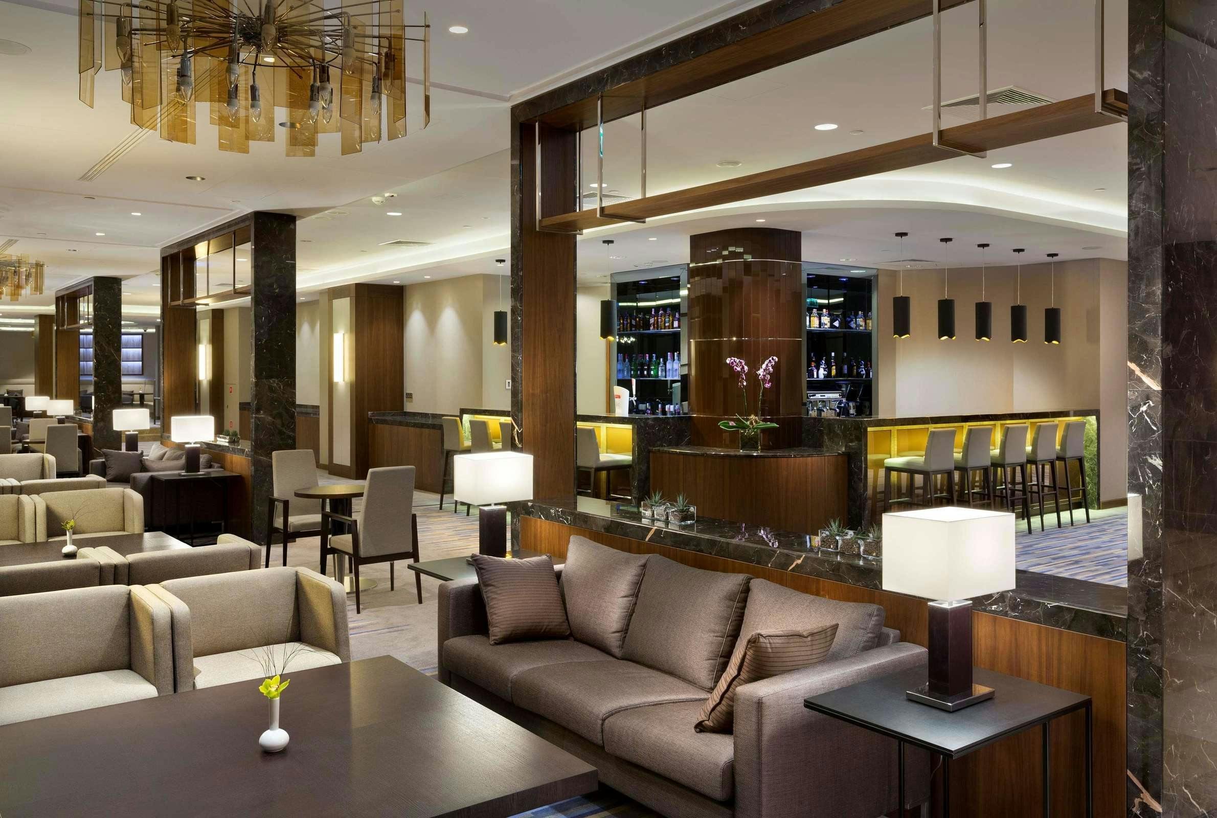 Hotel DoubleTree By Hilton Hotel and Conference Centre Warsaw photo 4