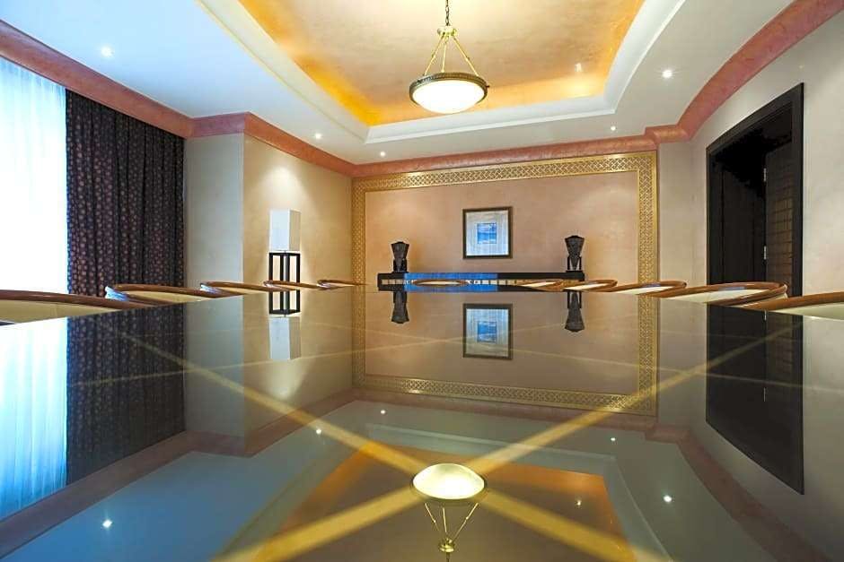 Hotel Le Meridien Al Aqah Beach Resort photo 3